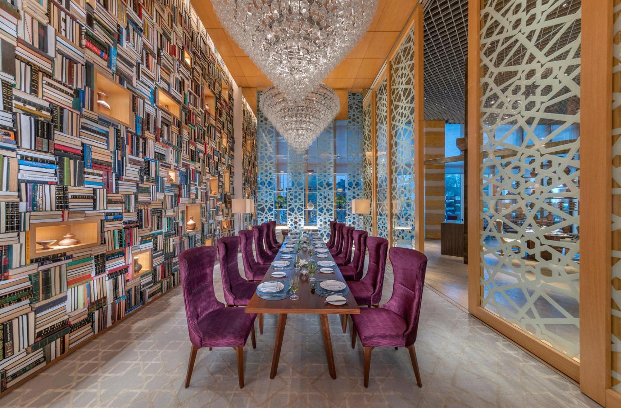 Mandarin Oriental Al Faisaliah, Riyadh Eksteriør billede Library at The Address