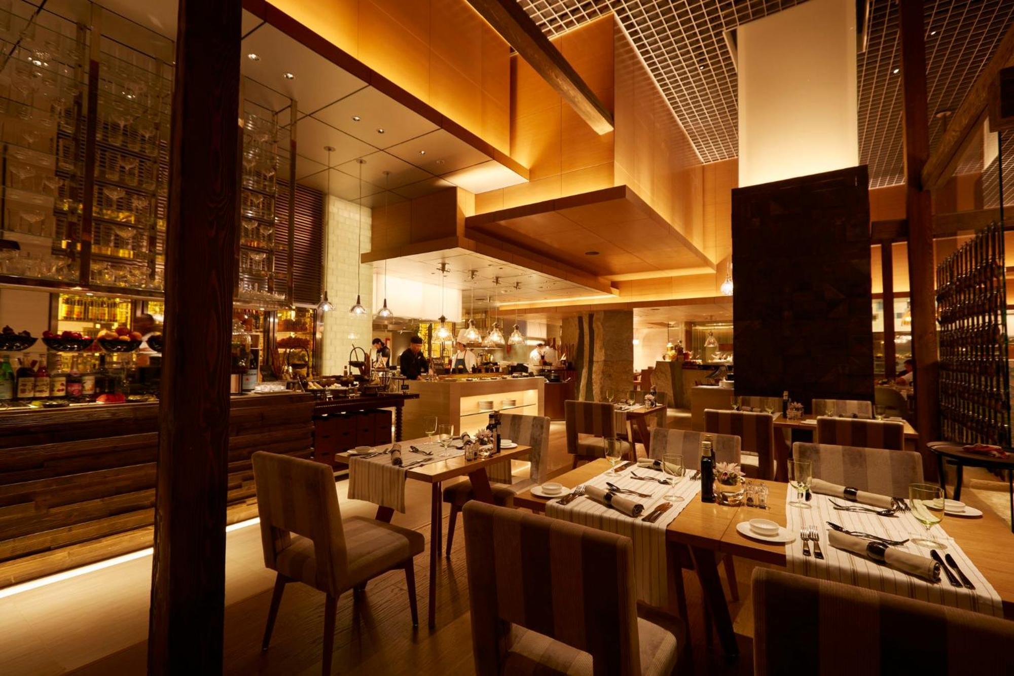 Mandarin Oriental Al Faisaliah, Riyadh Eksteriør billede Interior of the restaurant