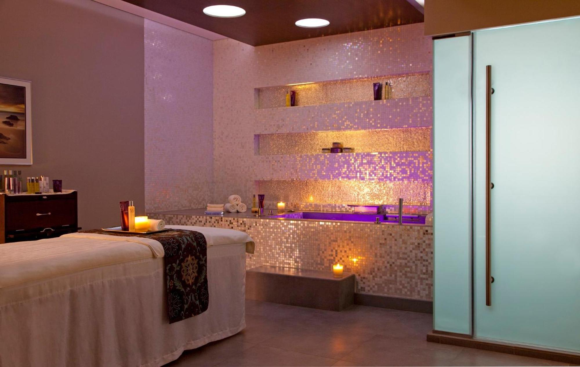 Mandarin Oriental Al Faisaliah, Riyadh Eksteriør billede A spa treatment room