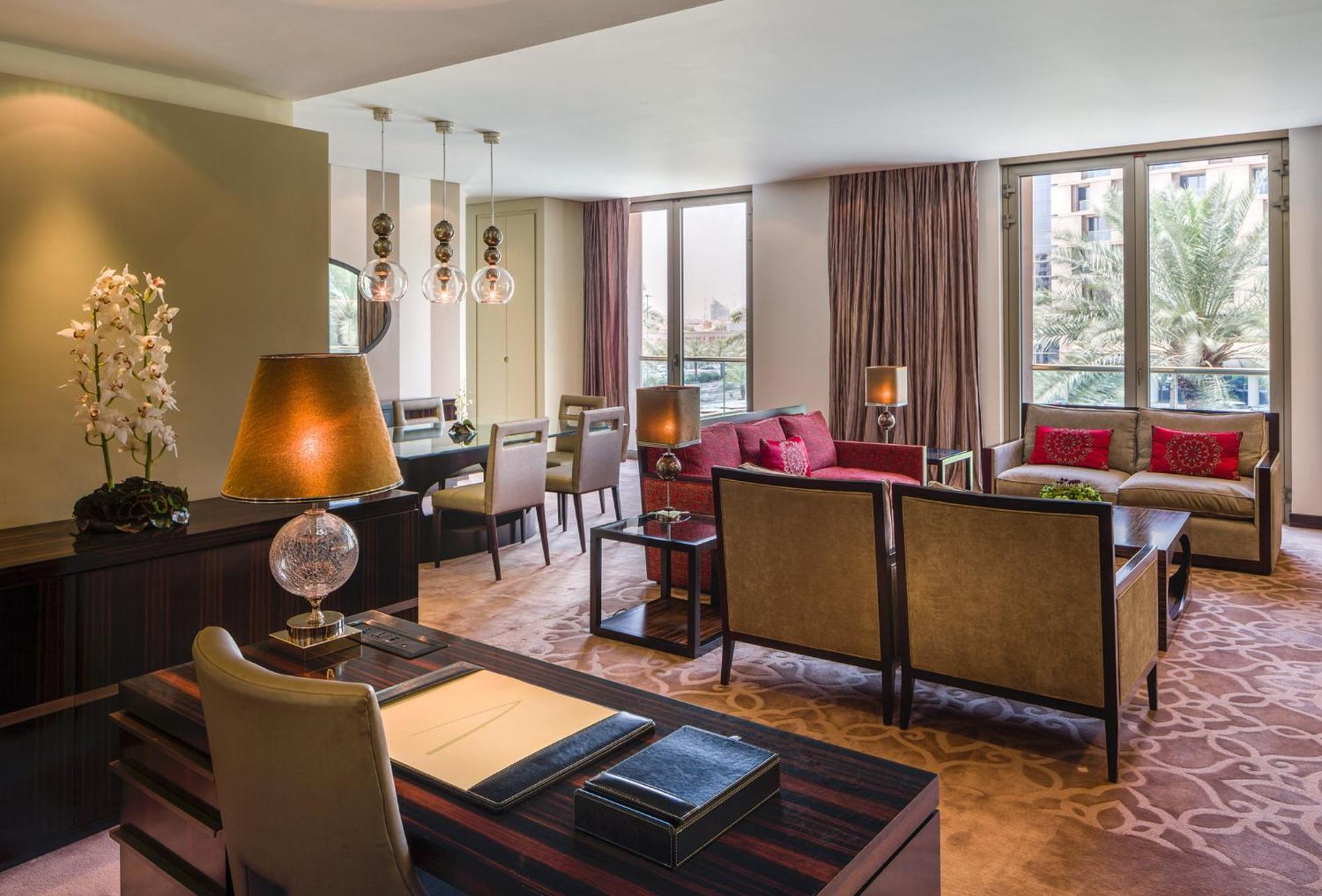 Mandarin Oriental Al Faisaliah, Riyadh Eksteriør billede A suite at the hotel
