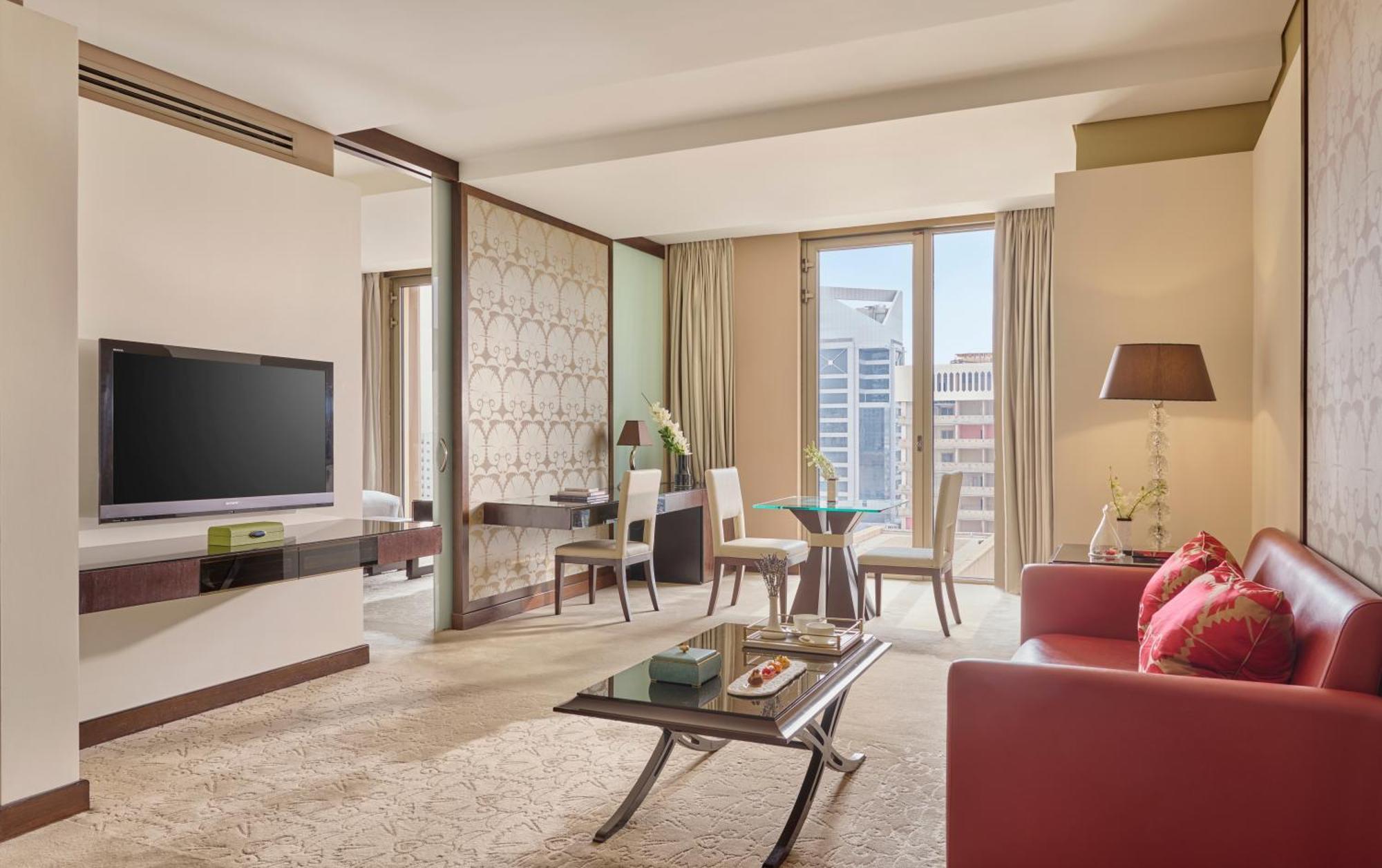 Mandarin Oriental Al Faisaliah, Riyadh Eksteriør billede A suite at the hotel