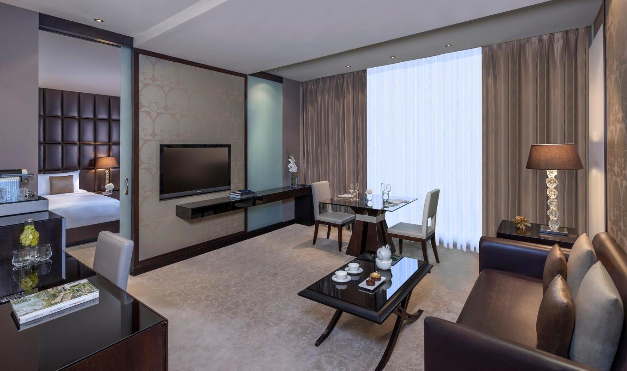 Mandarin Oriental Al Faisaliah, Riyadh Eksteriør billede A suite at the hotel