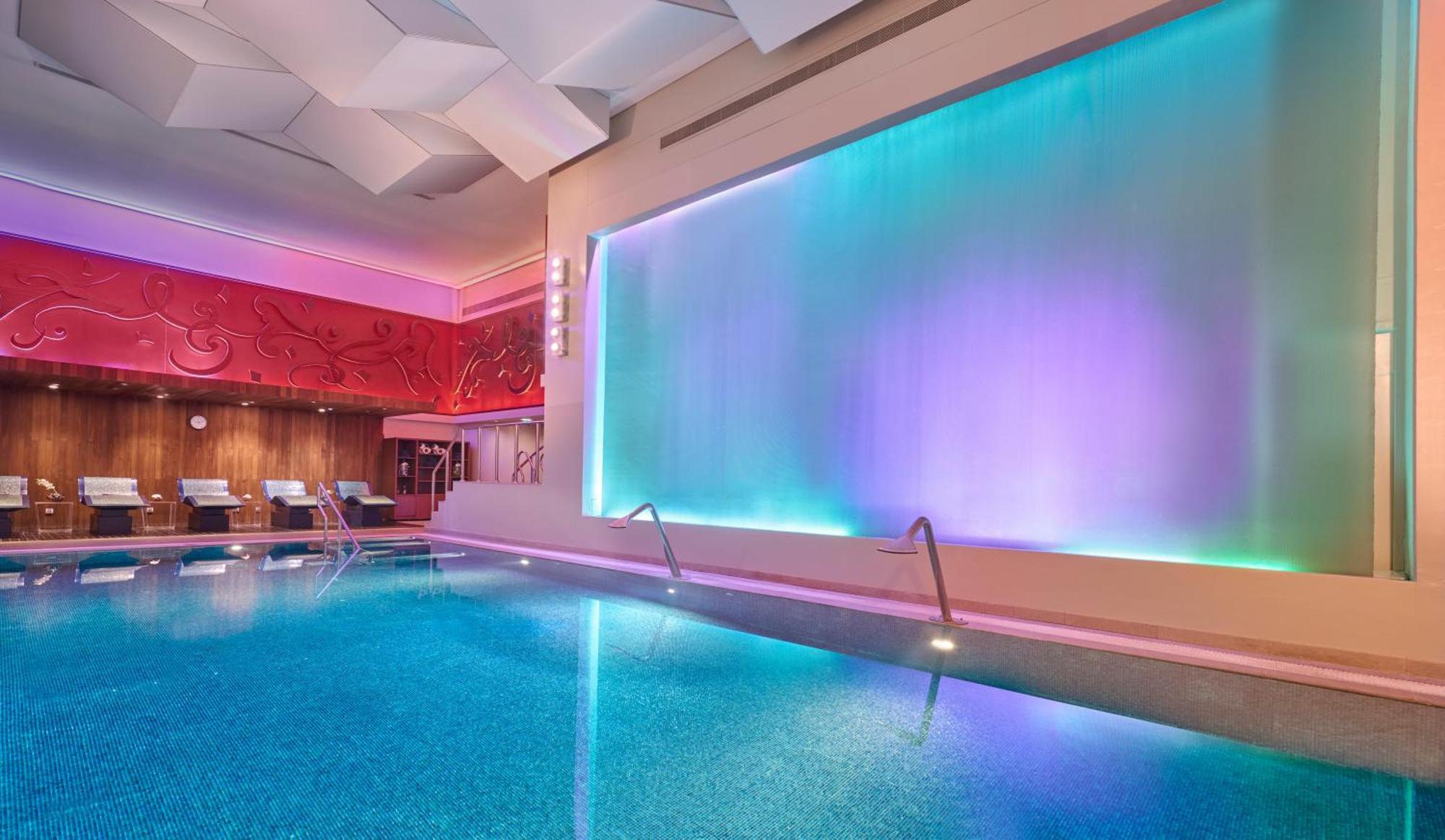 Mandarin Oriental Al Faisaliah, Riyadh Eksteriør billede The pool at the Mandarin Oriental, Munich